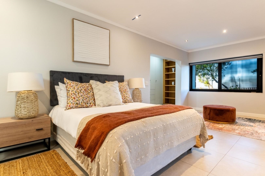 4 Bedroom Property for Sale in Stonehurst Mountain Estate Western Cape